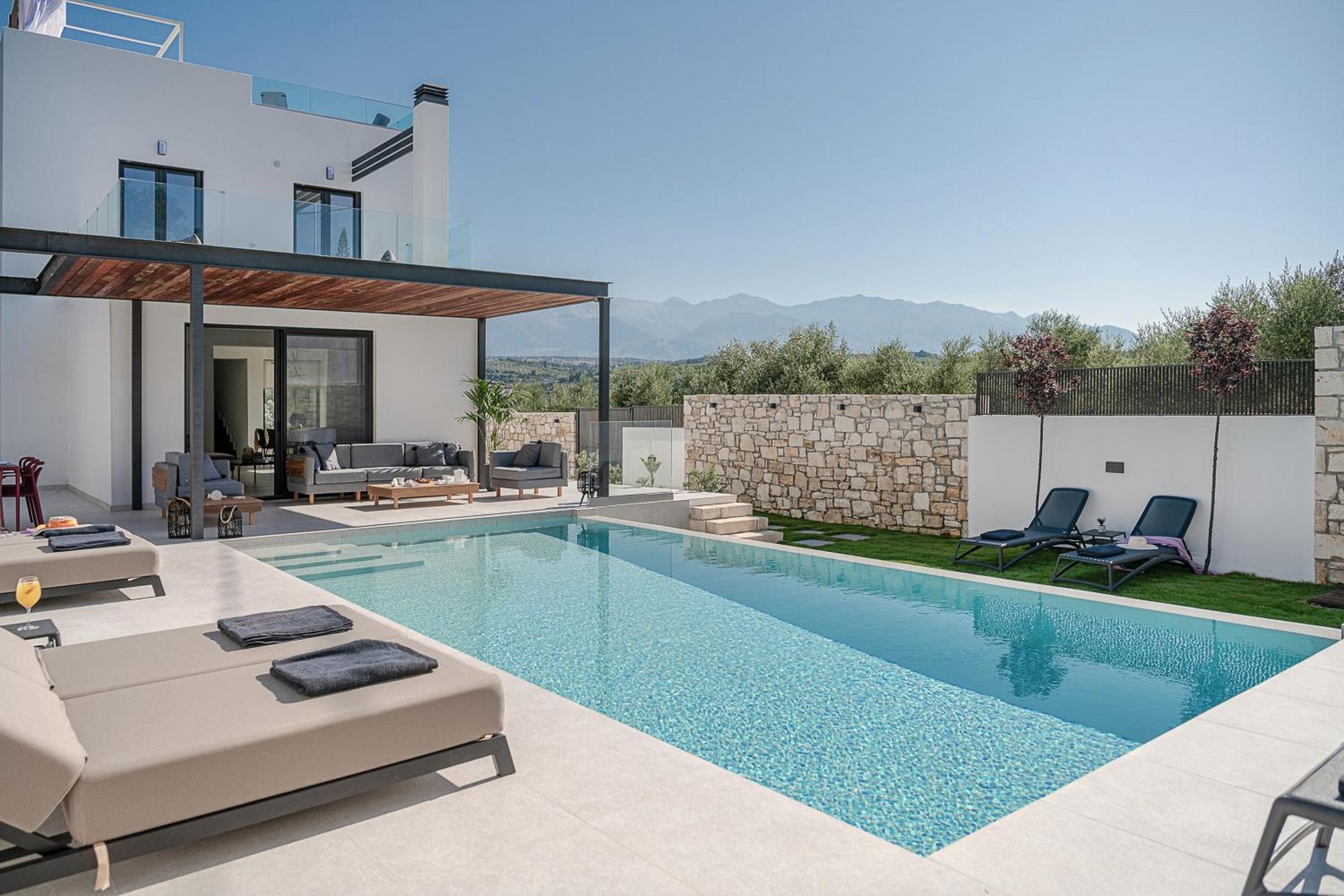 Avrilia Seaside Villa Heated Pool 알미리다 외부 사진